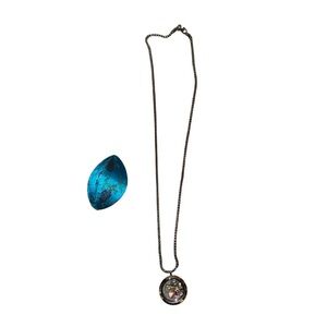 Origami Owl Twist Locket Necklace with Charms and Storing Pouch